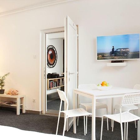 Floyd Room Загреб Екстериор снимка