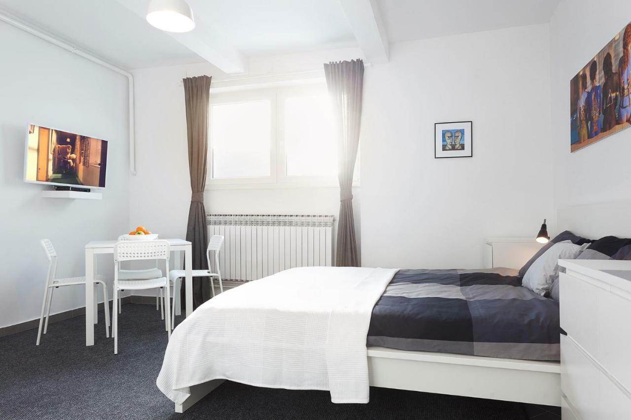 Floyd Room Загреб Екстериор снимка